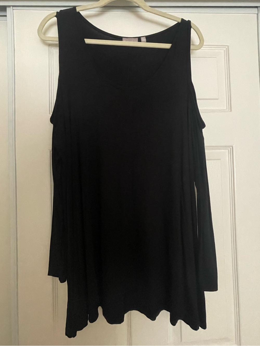 Evolution by Cyrus Black Cold-Shoulder Women's Top